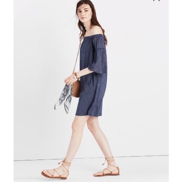 Madewell Dresses & Skirts - Madewell Off-the-Shoulder Bell-Sleeve Dress